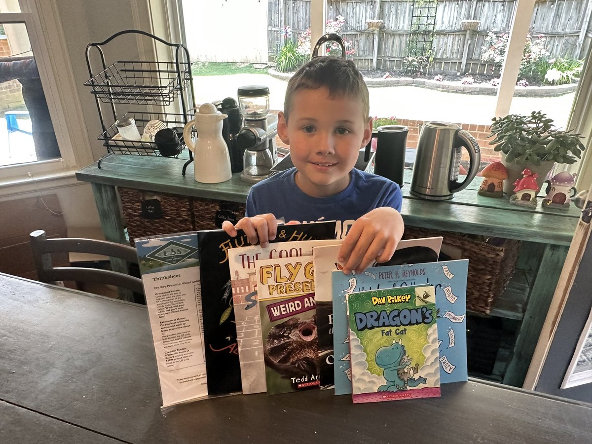 All smiles for <a href="/BartlettSchools/">BartlettCitySchools</a> partnering with governorsfoundation.org/programs/#k3-b…! <a href="/joeymitchell01/">Joey Mitchell</a>