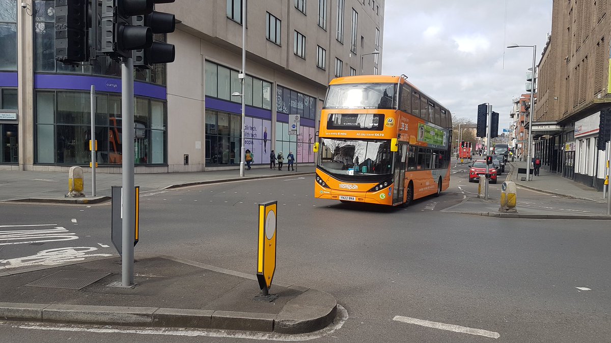 @StevenHughes129 @BPL_Transport @ukbus_spotter @BenFree38981313 @BPL_North More Nottingham City Transport ADL Enviro400 MMC City bodied Scania's last month.
Pink Line
Orange Line