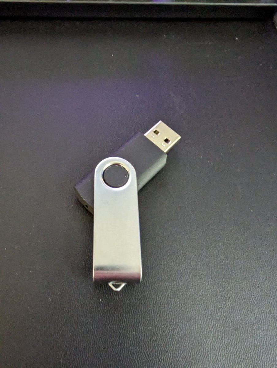 thephreck's tweet image. Needed flash drive for quick file transfer....

Grabbed something out of a drawer and plugged in.

It wasn't a flash drive.

Self pwn.