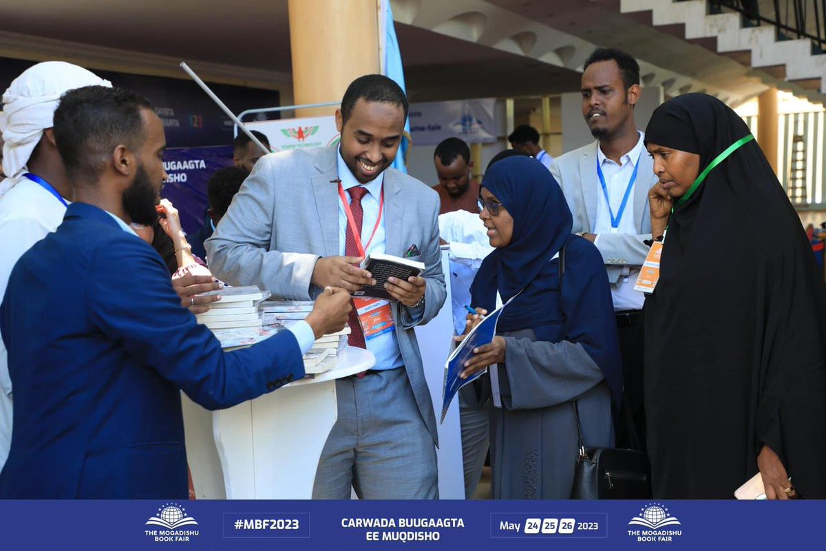 Drdoodishe's tweet photo. An honor to join esteemed authors at the 7th Mogadishu Book Fair. Emphasized the transformative power of education in shaping our community. Kudos to the founders, organizers and participants of #MBF2023. Together, let's ignite minds and foster progress. https://t.co/UYzoXDNPbc