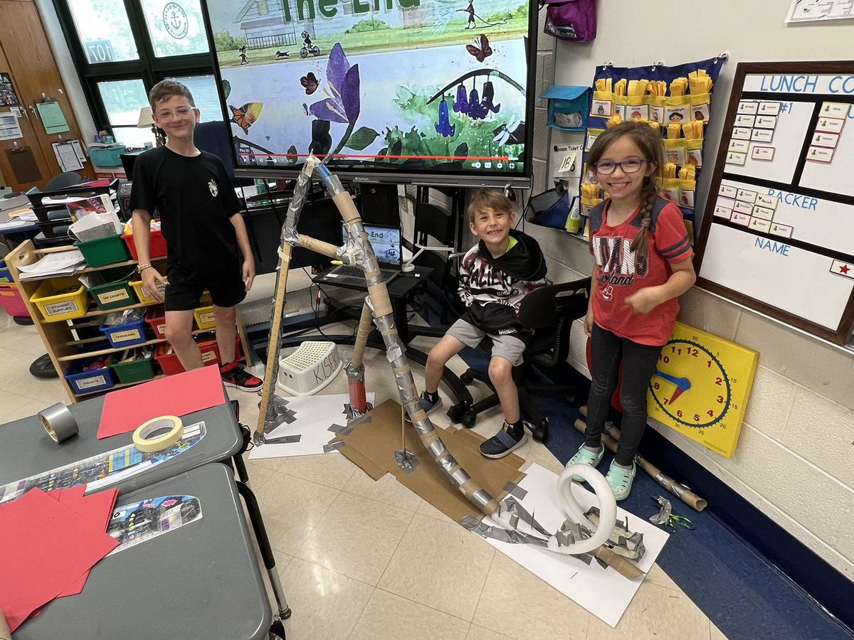 KiserClass's tweet photo. Roller Coaster Construction PBL was a huge success! These engineers were up for the challenge and shared many laughs while building. #LearnByDoing #STEM #PBL #WeAreMidview #HandsOn #MakeTimeForScience https://t.co/Z4PwUvwj3H