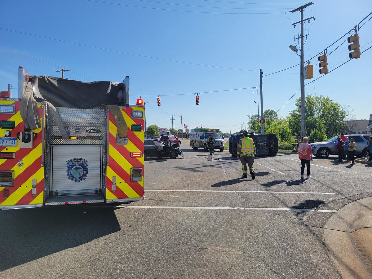 ComstockFire's tweet image. Stations 9-1 &amp;amp; 9-2 on scene Gull Rd and Gull Run Dr for a 2 vehicle rollover crash with injuries.  Westbound Gull Rd currently closed, avoid the area for the next 30 minutes or more.