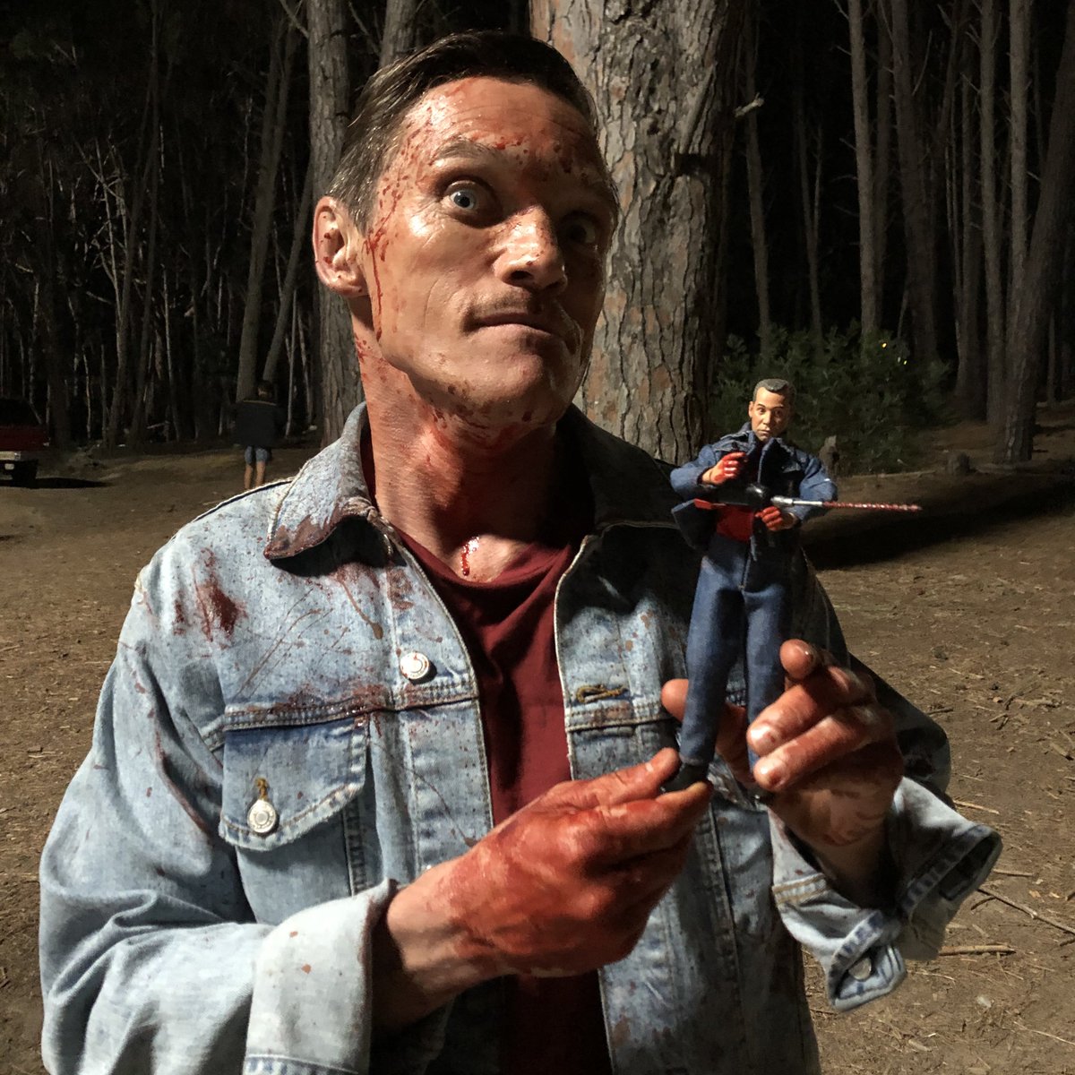 carouselshotgun's tweet image. big fan of images of horror actors holding figures of their character
