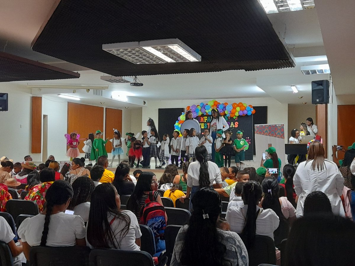 _zparra's tweet photo. Interesante Investigación explorando el maravilloso mundo de los Insectos Institución educativa número 10 José Domingo Boscan
#FeriasInfanciasInvestigadoras
#UniguajiraMaicao
@jaroldiazc https://t.co/4BsVi3Iqsy