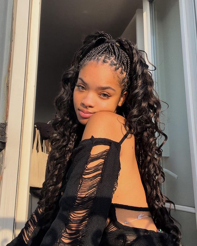 naturallycurly's tweet photo. Braid me to the beach, please!  Check out these 13 vacation braid styles that will keep your curls looking cute and carefree. https://t.co/GWaZBDj0bk #BraidGoals https://t.co/0uVWHykh5z