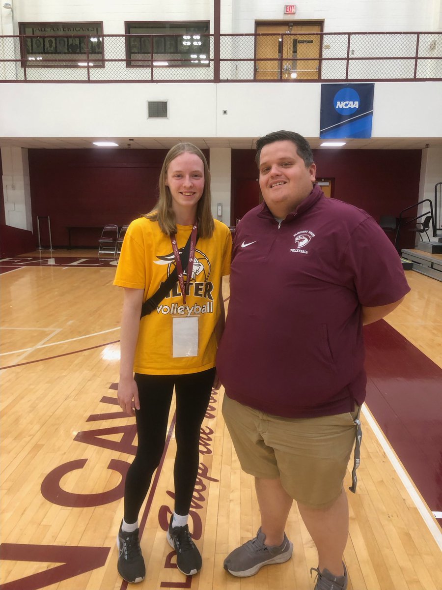 Elena Thompson tweet media