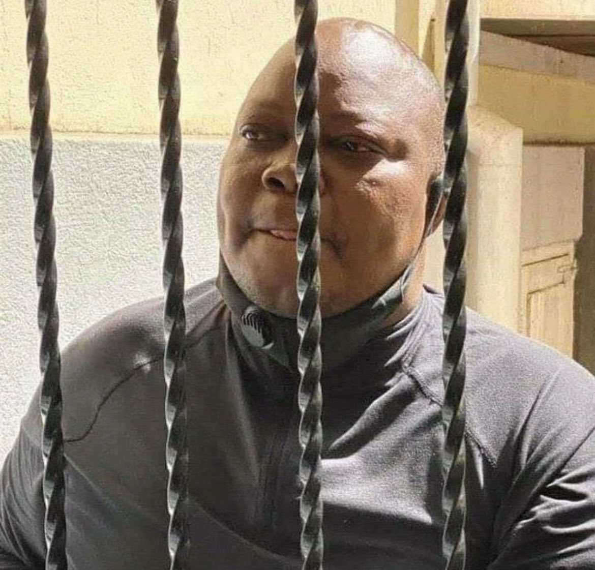 Zimbabwean political prisoner and opposition Member of Parliament @JobSikhala1 has been in prison as an act of political persecution for 337 days.

Zimbabwe is being punished internationally because of these irresponsible acts by ZANUPF!

Sikhala is an innocent man!

#FreeWiwa