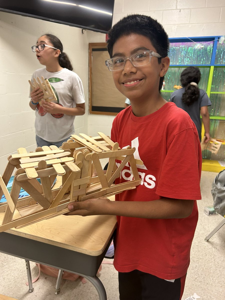 JenHanRealtor's tweet photo. @SeguinElem testing bridges day @McAllenISD https://t.co/1Ei4wQhbTh