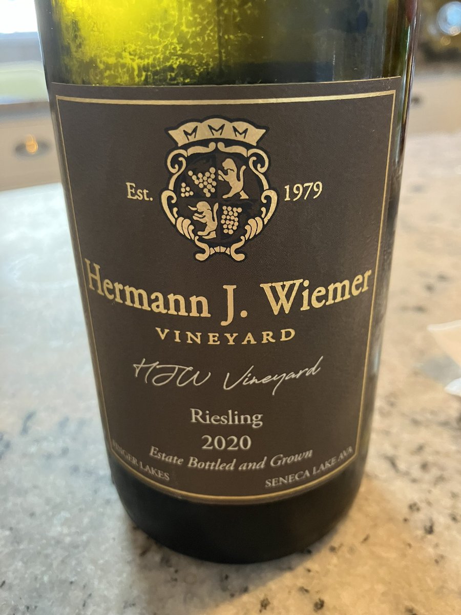 @WineDay So we decided to keep it East Coast for #WineDay #flxwine #Riesling @HermannWiemer