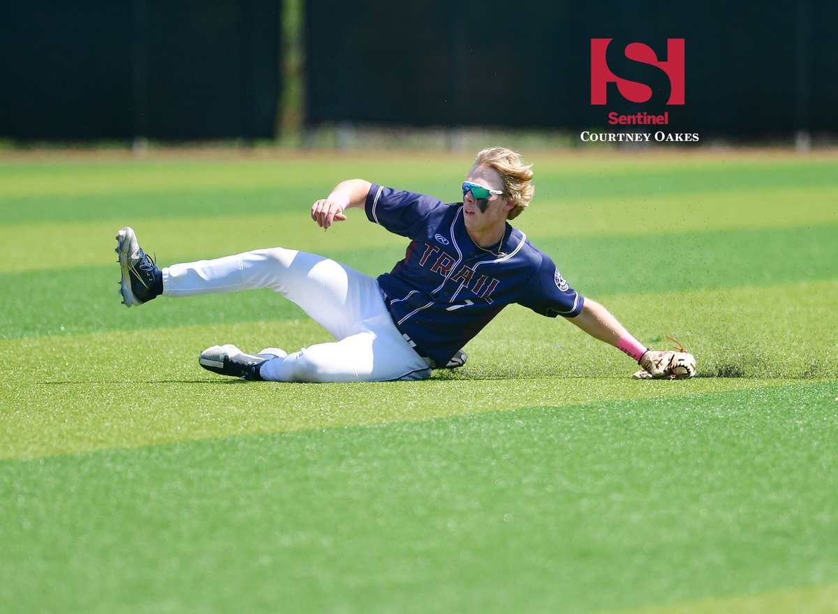 Baseball: @CTHS_Baseball didn't waste its long-awaited chance to play Broomfield, as the 25th-seeded Cougars downed the No. 1 Eagles 5-4 to open the 5A Championship Series; full story - bit.ly/3IJRJwf @CTHSAthletics @CHSAA @SentinelColo #copreps #sentinelpreps #aurora