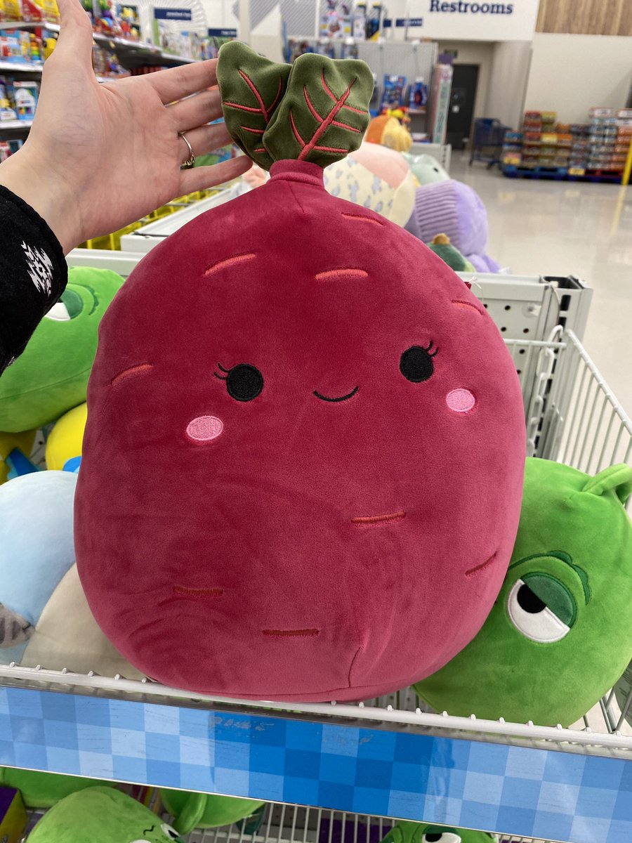 Besties look at this cute squish she’s a beet 🥹