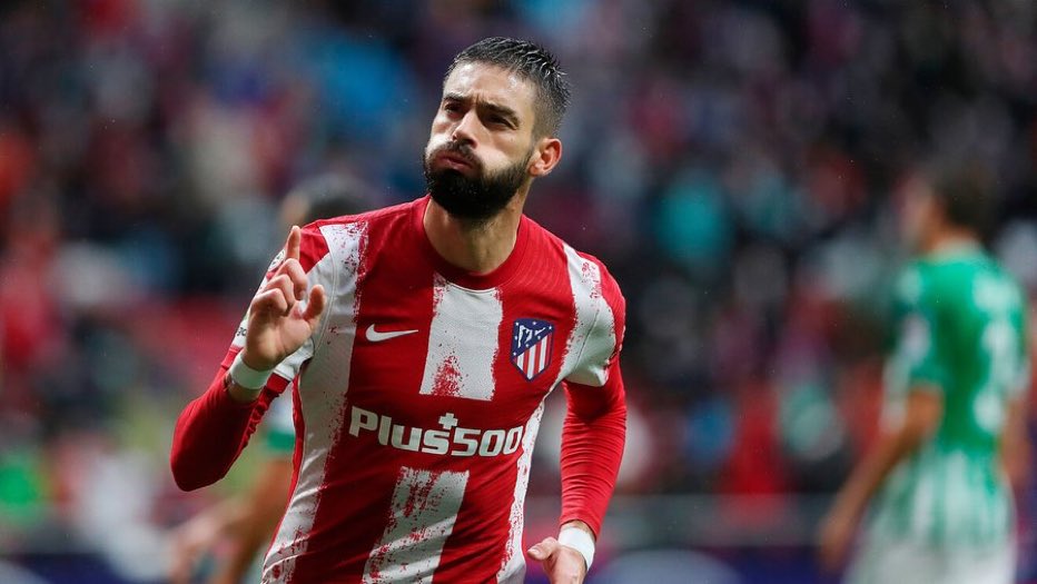 Le Barça va essayer de négocier Carrasco pour 15M€, il est la priorité à gauche 

(RAC1)