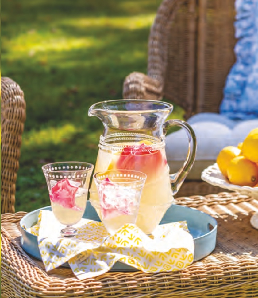 The best accompaniment to hot summer days is a refreshing drink. Find five of our favorite drinks to beat the heat, including this Rose Water Lemonade, at southernladymagazine.com/5-refreshing-b….

#southernladymag #lemonade #drinkrecipes #punchrecipes #summerrecipes #summerinthesouth
