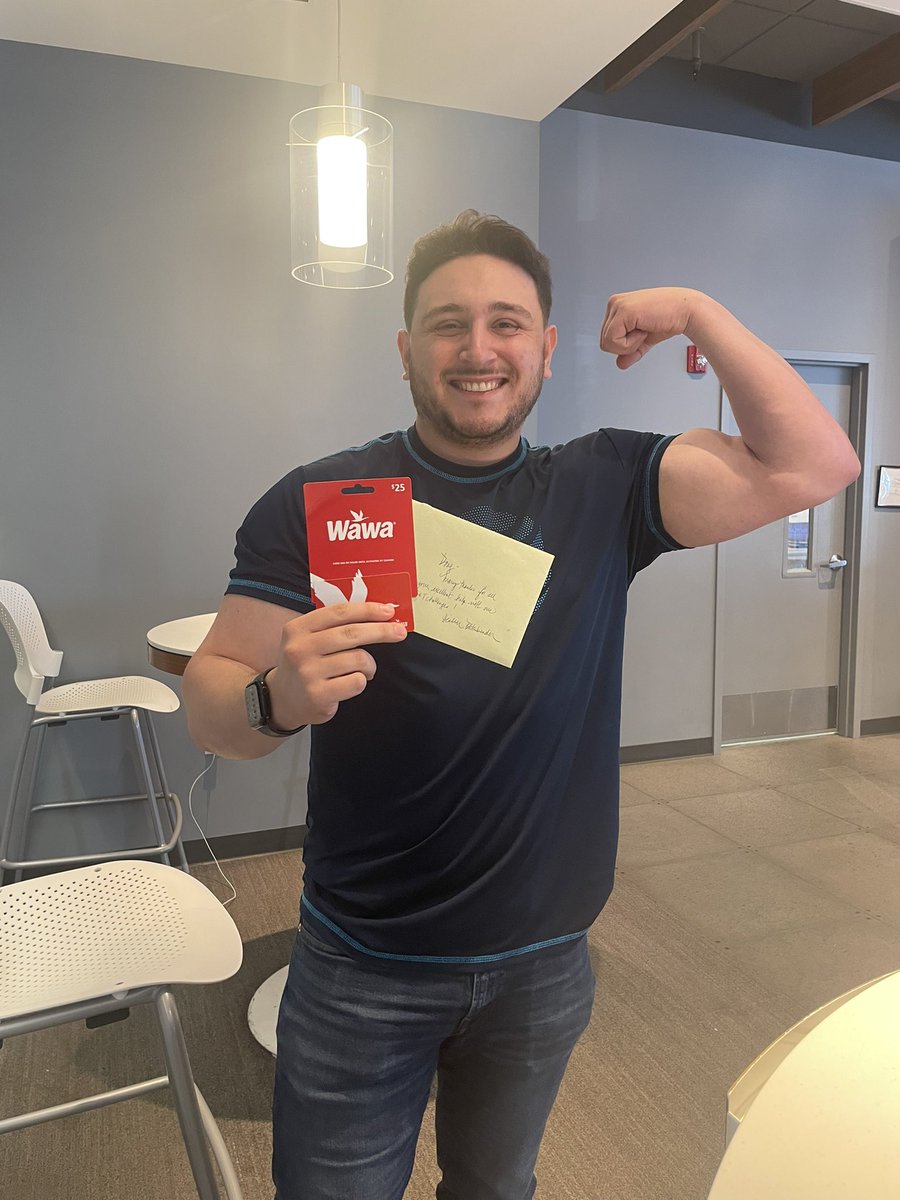 KhanumSami's tweet photo. Another extremely happy customer with our very own Dough! #KOPS #CSAT #customerexperience #OPHA #swag #ATT #BMF #ATTLIFE @AttDoug #Kingofpressure @Sadia_Walker https://t.co/L8dzh4xiJP