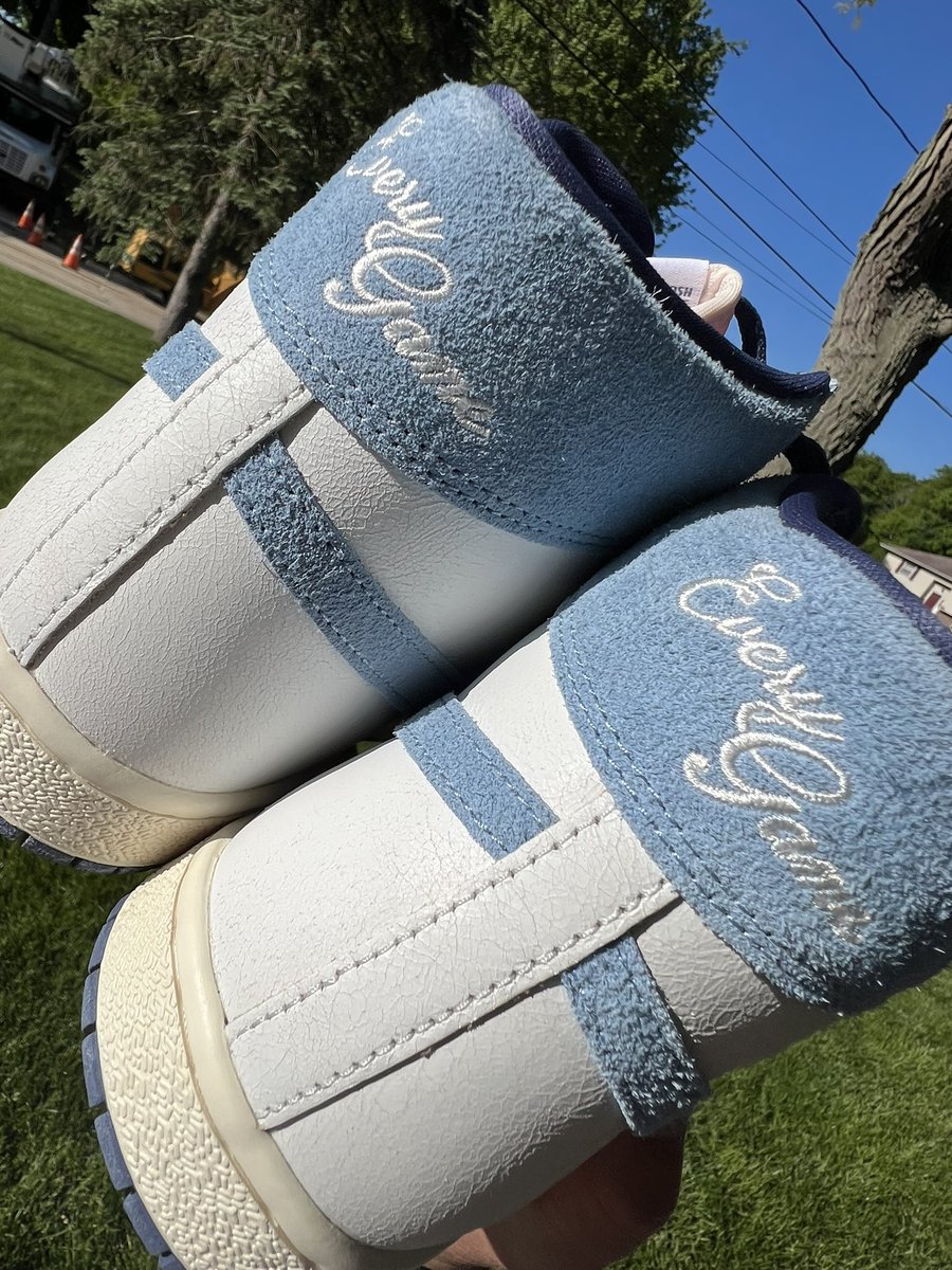 DustinWhiles's tweet image. Thanks #fanduel 😇
#Airship #EveryGame 
@Nike