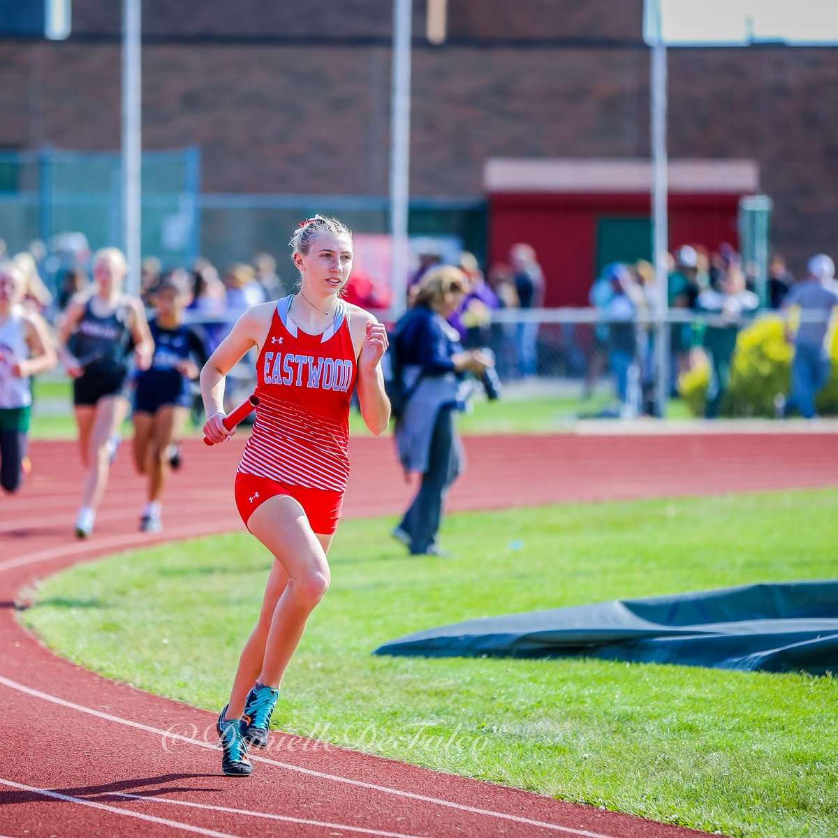 Article: Girls 4x800 finished sixth with 7th fastest time in school history
tinyurl.com/2jse7tt6