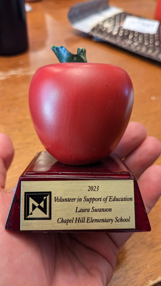 JasonSwansonKC's tweet photo. I'm so proud of @LauraESwanson1 for her school volunteer award! Whether it's PTA, Girl Scouts, Cub Scouts, coaching volleyball or basketball, she's giving her all for our kids. Congratulations, sweetheart! 🤎🤎 https://t.co/To3bkjEo2b