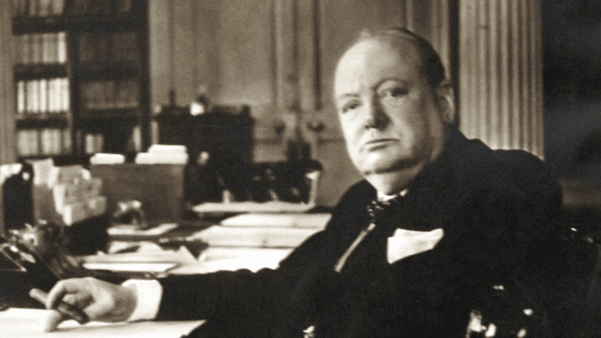 “Hitler’i devirmeye yarayacaksa şeytanla bile ittifak kurarım.”

Winston Churchill