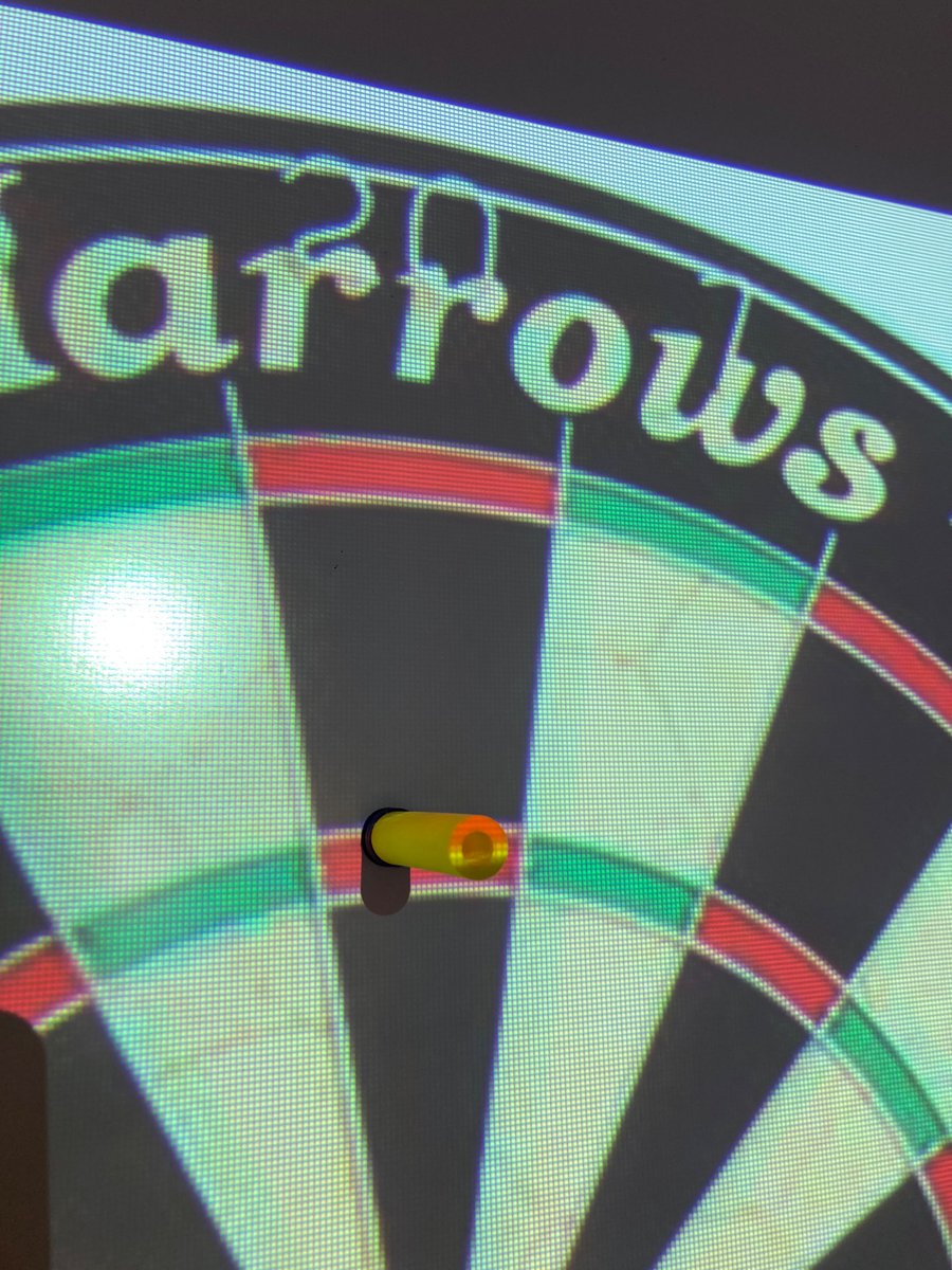 Team Lewis - after answering the last Q before the bell correctly in the Year 9 lesson summary thus, winning the chance to fire a suction dart at the board - were delighted when Talut stepped up to take the shot&amp;won it for them with this superb treble 20! 🎯🌍 #Geography #Darts