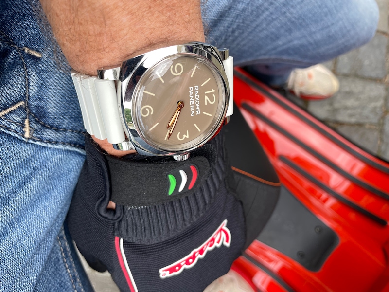 pproPanerai's tweet photo. 662 in summer and Vespa mode
https://t.co/3a4xZGHSEg
#OfficinePanerai
#panerai662 #PAM662 #Radiomir1940 https://t.co/elbCDiww8a