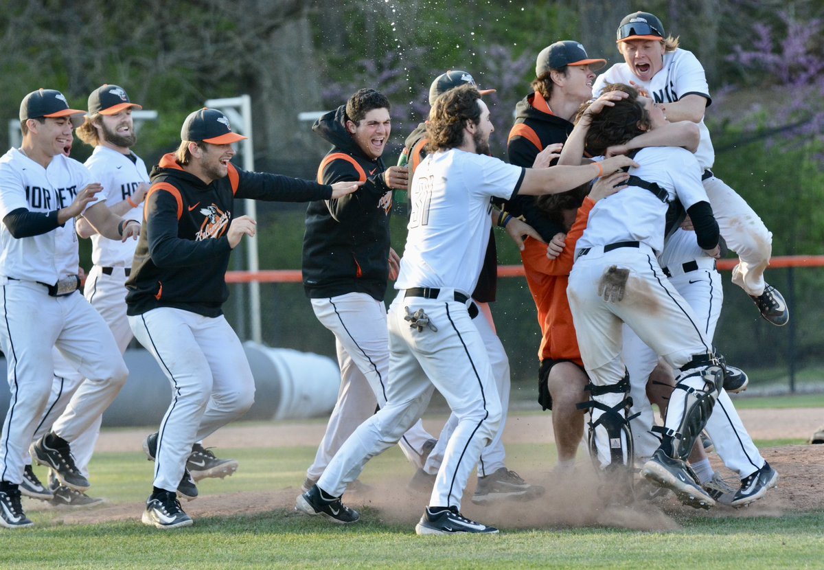 Kalamazoo College Athletics tweet media