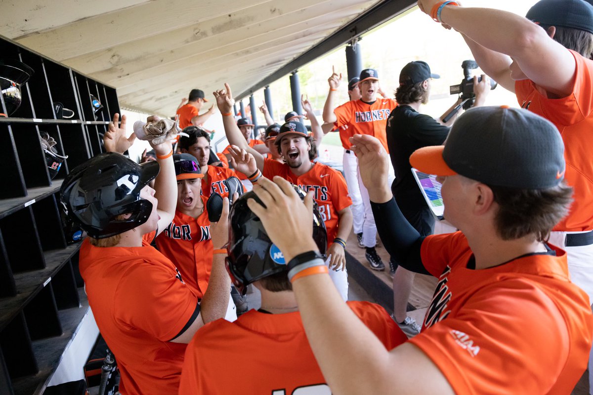 Kalamazoo College Athletics tweet media