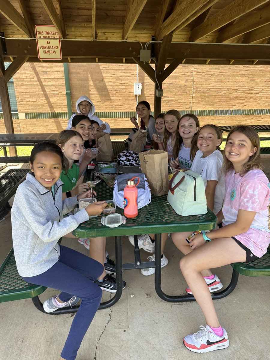 Matball and lunch outside to celebrate the last Friday of the school year. After being their teacher for two years I’m not ready to say goodbye!! ❤️🦅