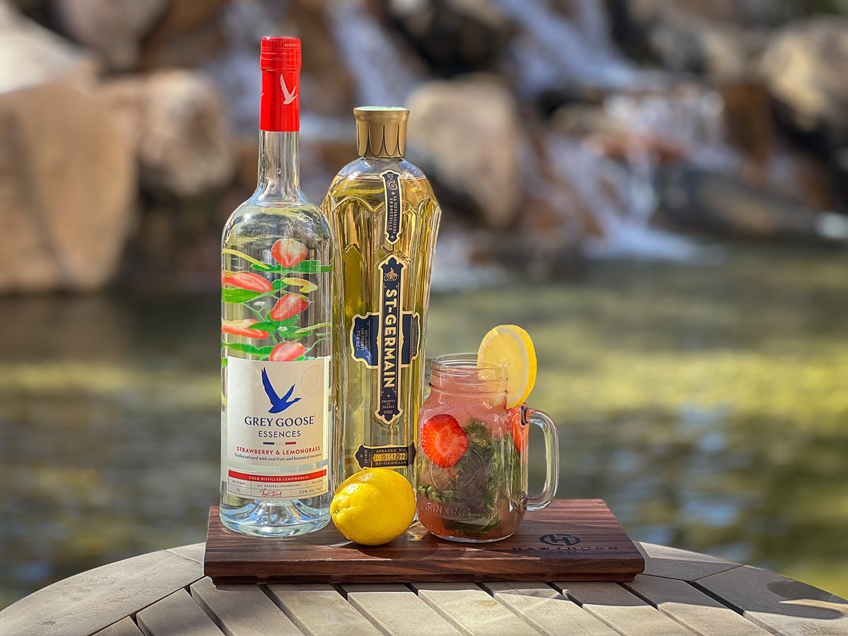 RampartCasino's tweet photo. Summertime Sippin at Hawthorn Grill. 
Happy Hour on the patio. Daily from 4-6pm. 
https://t.co/xy6dVBwNBV

#HappyHour #HappyHourDeals #CocktailHour #CocktailTime #HappyHourSpecials  #HappyHourVibes  #CocktailCraze #CheersToHappyHour #HawthornGrillLV #jwmarriottlv https://t.co/pfrtJzKTcD