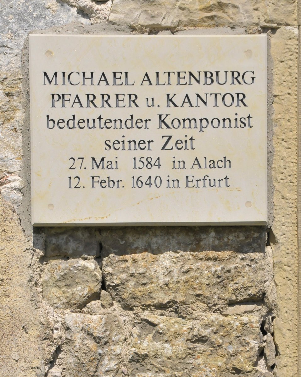 nikolausmella's tweet photo. Today marks the 439th anniversary of the birth of the German #baroque composer, Michael #Altenburg. :-) 🌼 🧭 * #Alach 🇩🇪 #Deutschland #BaroqueComposers #BaroqueMusic
Alach, Gdenktafel für Altenburg an der Kirche.
📸: CTHOE, 14th May 2012. https://t.co/XoPbxFwhtT