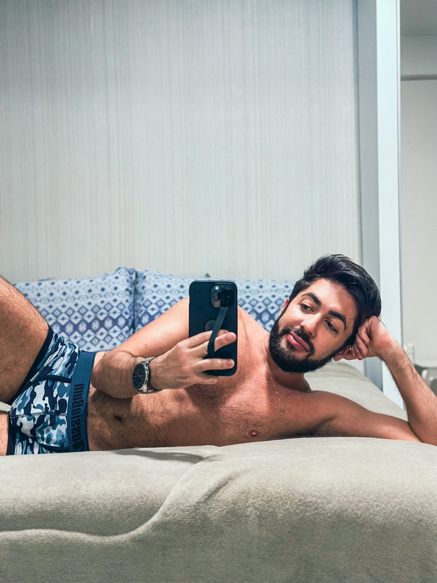 RosterLR's tweet photo. 🍪🙊 #sextou https://t.co/HDzkJazUfH