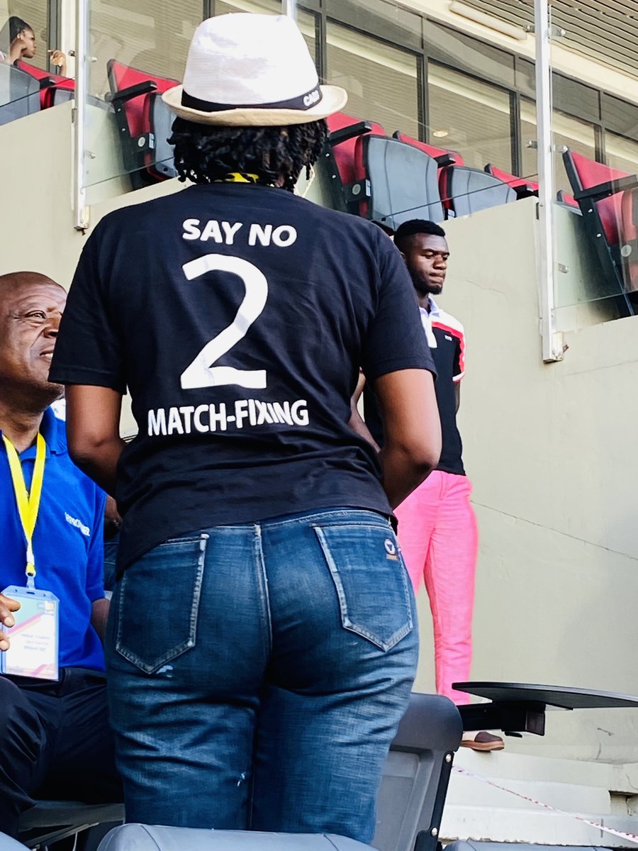 Kosi_foottalk's tweet photo. SAY NO TO MATCH FIXING

The most important imaged I captured during the playoffs in Douala.

#Notomatchfixing #fecafoot https://t.co/ZFAQaUXi1S