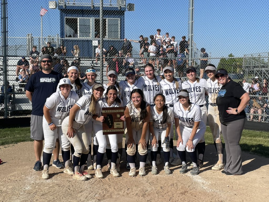 OEHS_GoWolves's tweet photo. 2023 Regional Champs!!

Meta Valley-0
Oswego East-15 https://t.co/i9tZxHFOuS