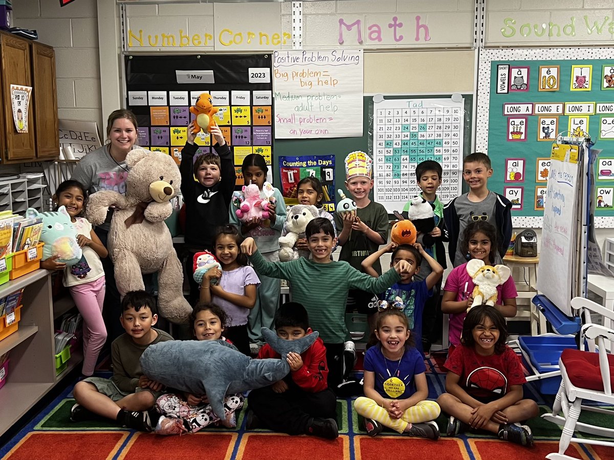 MrsCarlson1st's tweet photo. S for Stuffed Animal day! https://t.co/P9sQoAn3wB