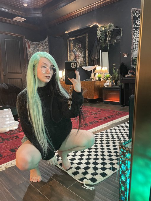 Random pics https://t.co/ESco3eKgUU<a href="/tag/phawards2024"class="tags"><span>#phawards2024</span></a>