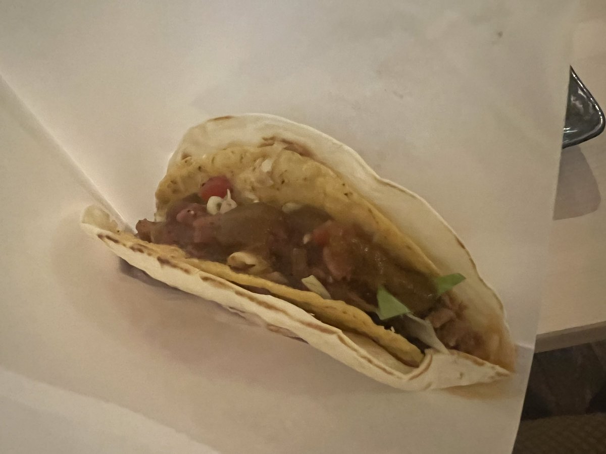 hawaiis00731's tweet photo. はいふりのグルメスタンプラリー等でお世話になったTACOSHOUSE YASさんが沖縄に移住される為27日に閉店��なるのでラストに食べに行ってきました。沖縄で再びお店をやられる際には、沖縄まで行く理由が出来ました。横須賀で出会えてよかったです！最高の味のタコスをいつもありがとうございました！ https://t.co/ix64FsYXYR