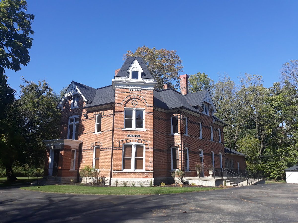 New town every hour on Twitter "Urbana, Ohio Population 11,313 Photos