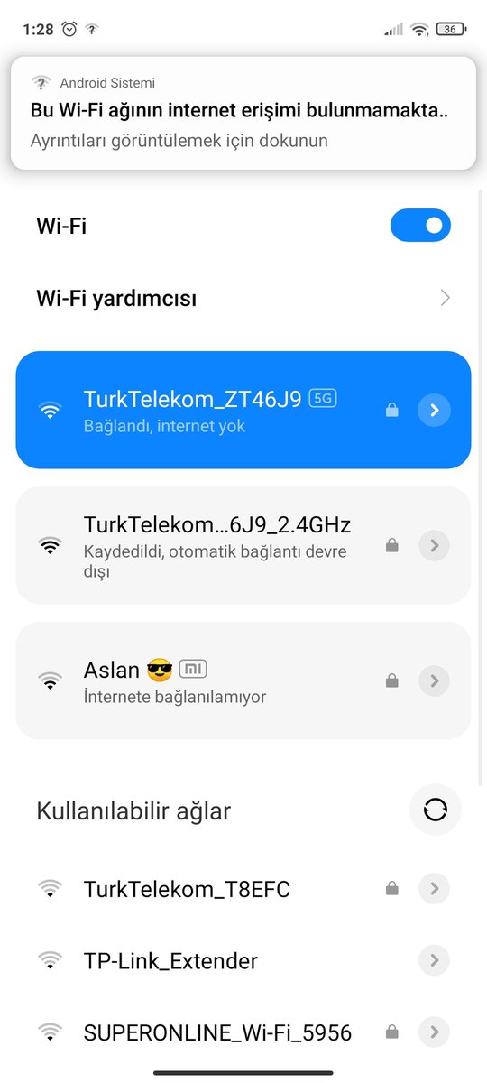 ismailbalgi's tweet photo. @TurkTelekom @TTDestek  @TCSanayi Osmangazi mah 2616 sok no 62  daire 3bi sorun var güncelleme yapılıp bir süre düzeltildikten sonra gene aynı internet yok diyor nasıl düzeltilecek sene olmuş 2023 İnternet kullanamıyoruz ama fatutrayı almaya gelince gününü şaşırtmıyorsunuz ???? https://t.co/TFAUTAJfRz