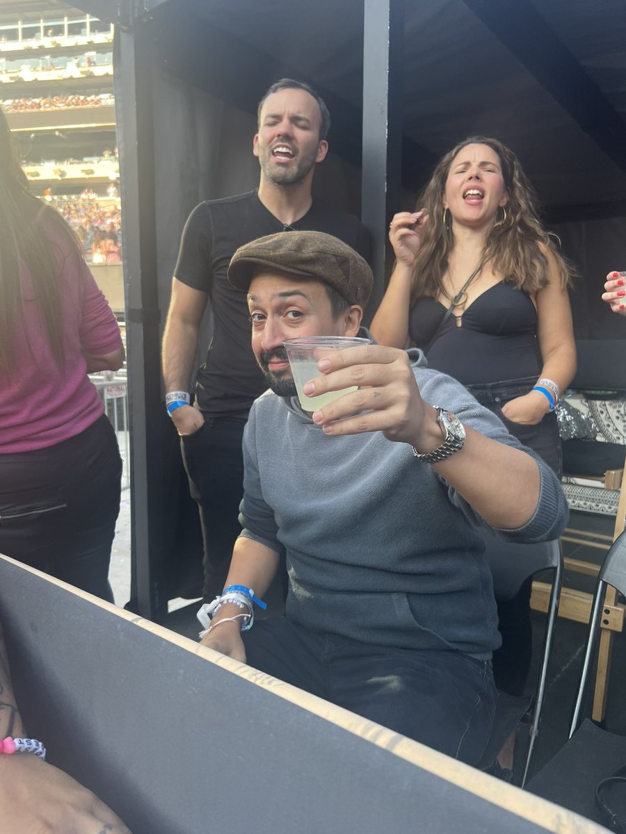 caroline ❤️‍🔥 tweet media