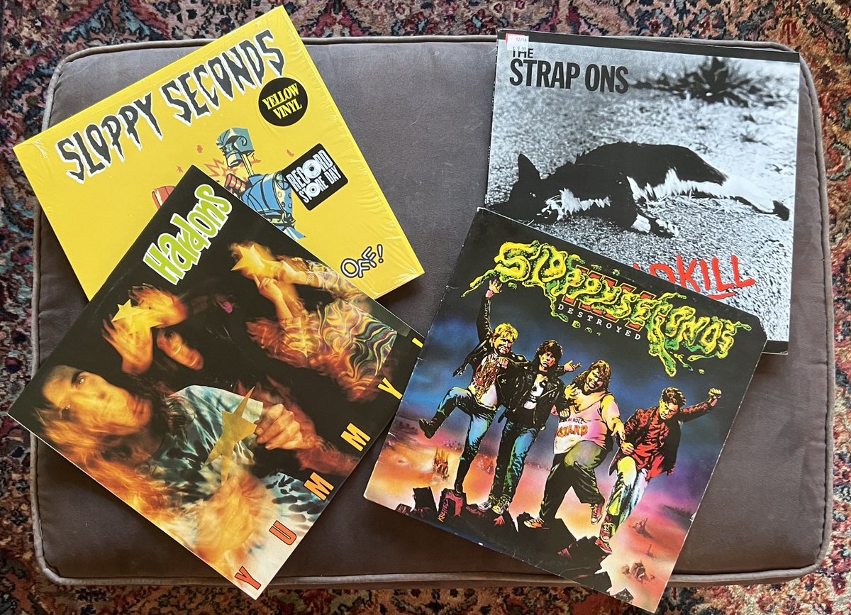 90minplus's tweet image. #fridaynightsvinylnight What?? You think there’s some sort of theme going on here???