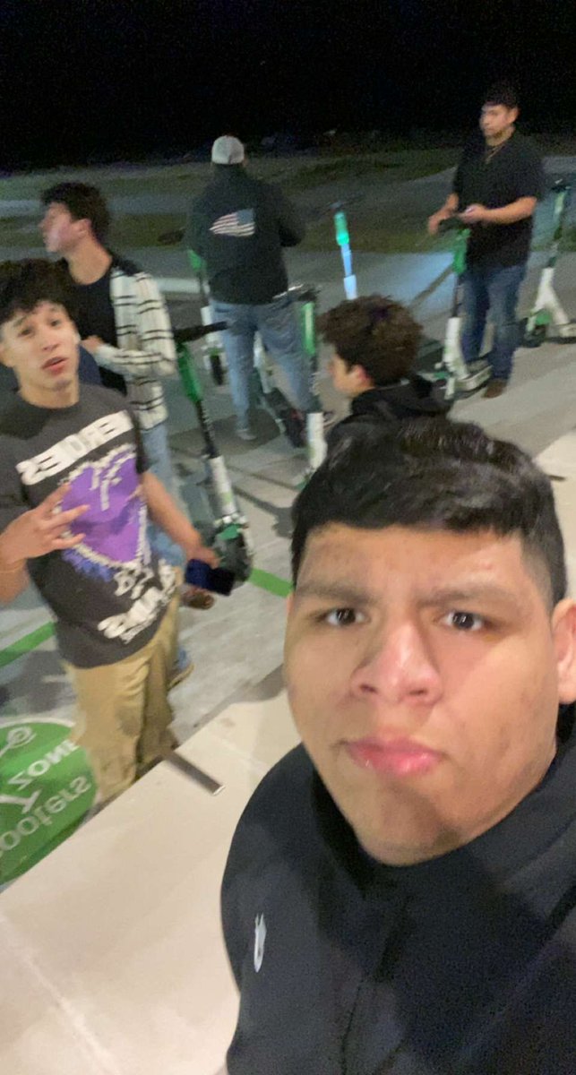 We were just talking about how u wouldn’t cry when we graduated today😢sad that u won’t be here with us, rest in peace alex u always knew how to make us all laugh 💔