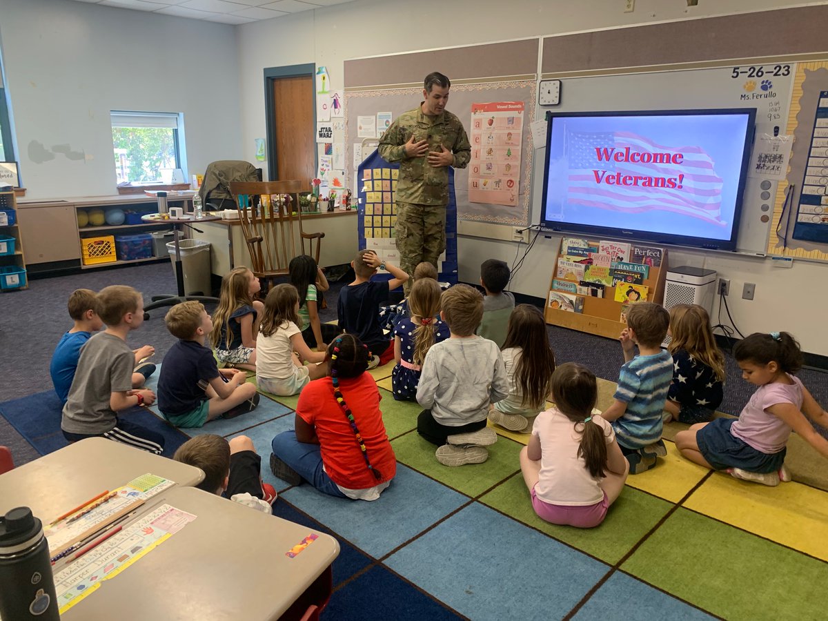 JeffersonLabs's tweet photo. We were proud to host Veterans today, including family members, staff, &amp; Superintendent Giguere.  Thanks to the staff who planned and led this tradition and to all who have served, especially those who paid the ultimate price. @giguere_fps  @FranklinPSNews https://t.co/wNZRlizWao