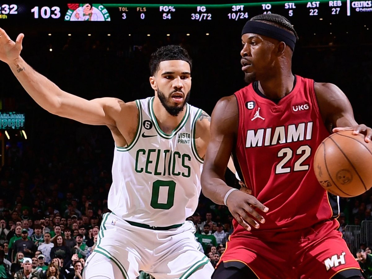 Brunsonista's tweet photo. Todos sabemos que nunca se dió vuelta un 3-0 en la historia de la NBA, pero... ¿Es Posible?

A la espera de que se termine la serie entre Boston Celtics y Miami Heat, vamos a ver los momentos en dónde este récord estuvo cerca de romperse. https://t.co/YVWT1O8Zii