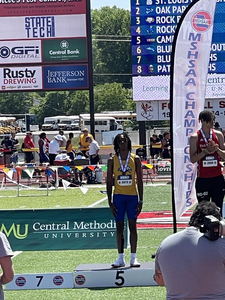 danao_619's tweet photo. Congratulations to Senior Ty’Rique Roland on placing 5th in Missouri Class 5 high jump with a best jump of 1.97 meters. 
We are so proud!! ❤️🦅🔥 https://t.co/Jm0Zkvztd8