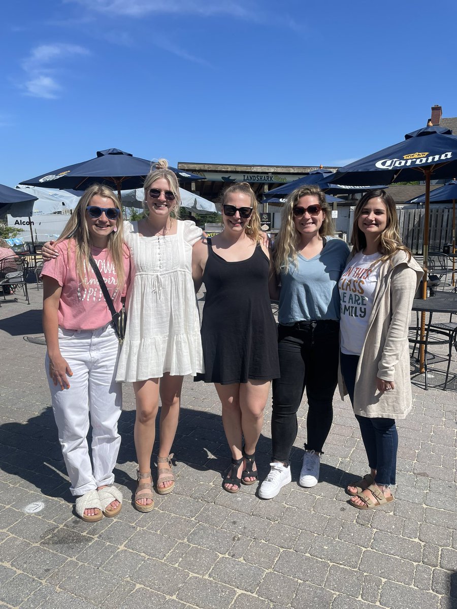 Kelsey Davis tweet media