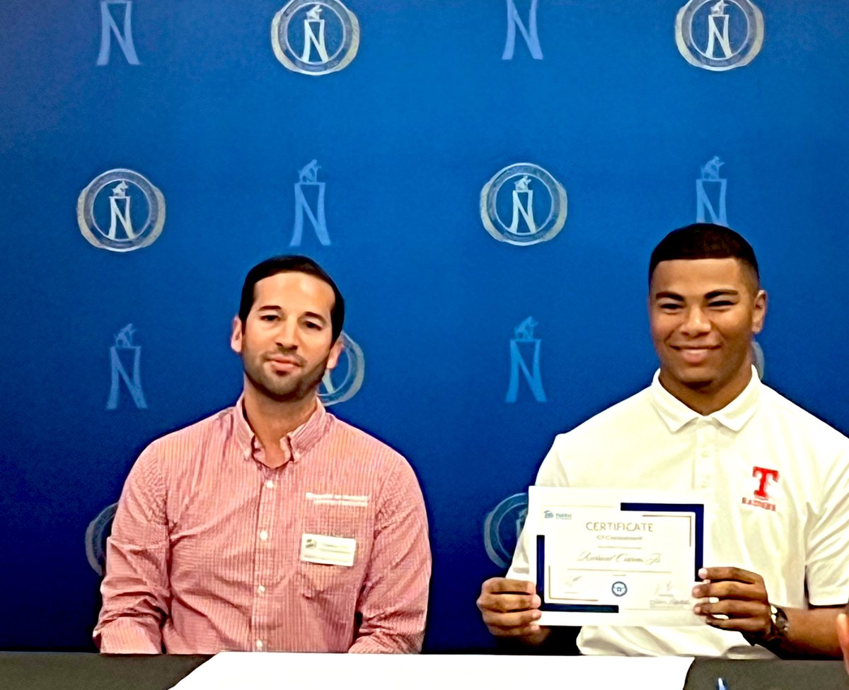 TaftToolBox's tweet photo. Congrats Richard on accepting the offer to intern at Habitat for Humanity this summer! Richard will be working as a paid student intern getting hands-on construction experience while lending a hand up in the community! Proud of your accomplishment! CTE signing day!🧰🔨 @NISDTaft https://t.co/hE0Vadx1JF