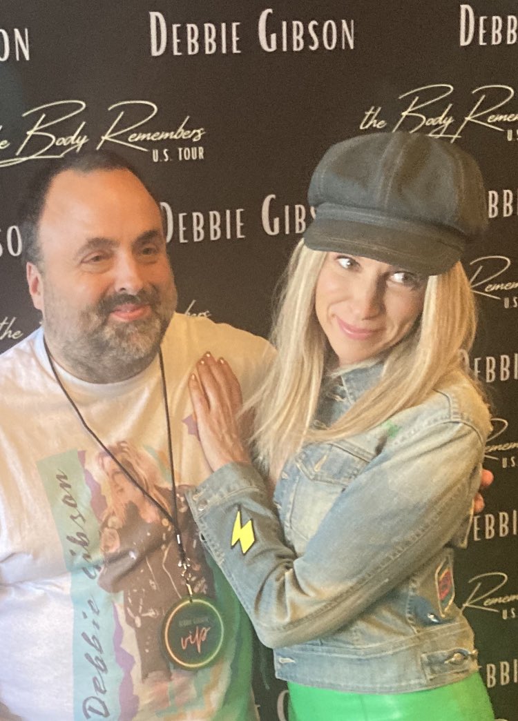 ricklovesthe80s's tweet photo. So last night I got to meet @DebbieGibson (for the first time) before her tour opening show at @SenecaCasinos. She was so sweet, and the show was AMAZING! Thanks Debbie for an awesome evening! #DebbieGibson #DebHead https://t.co/7YY9jczpFl