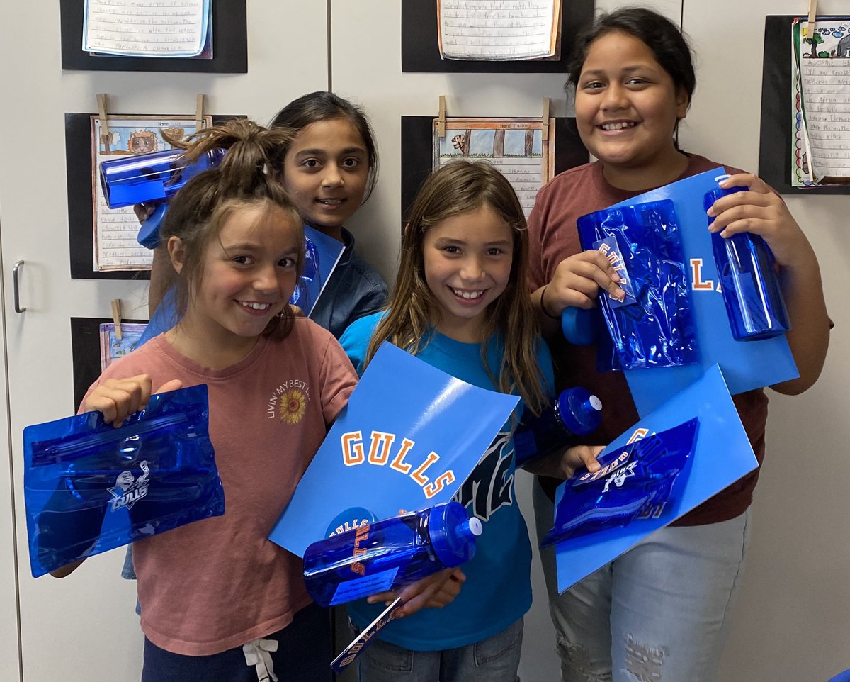 JaaGlaser's tweet photo. Thank you for the amazing swag @SDGullsAHL and encouraging my students to love reading!😊We really enjoyed the “Reading is the Goal “ program! @FlyingHillsFAME @FHSAPerkinsAP @CajonValleyUSD @davidmiyashiro @JoMedinaAlegria https://t.co/qerUX9eiB8