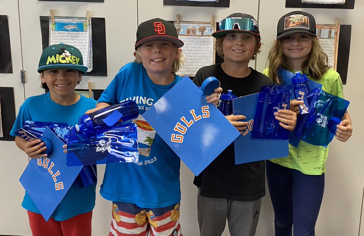 JaaGlaser's tweet photo. Thank you for the amazing swag @SDGullsAHL and encouraging my students to love reading!😊We really enjoyed the “Reading is the Goal “ program! @FlyingHillsFAME @FHSAPerkinsAP @CajonValleyUSD @davidmiyashiro @JoMedinaAlegria https://t.co/qerUX9eiB8
