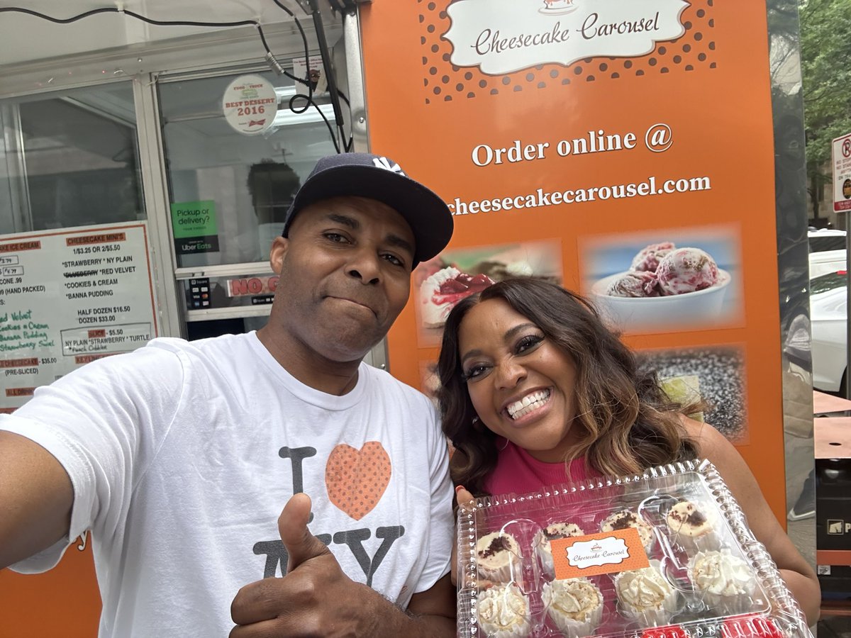 THEE 🌟🌟Sherri Shepherd 🌟🌟 @sherrieshepherd Stopped by TODAY to get a dozen of her Mini Cheesecakes !!! A great start to Memorial Day weekend for sure 🇺🇸🍰😍#cheesecakecarousel #uptownclt #clt #cltfood #cltdessert #charlotte #clt704 #sherrishepherd #sweeteats #clteats