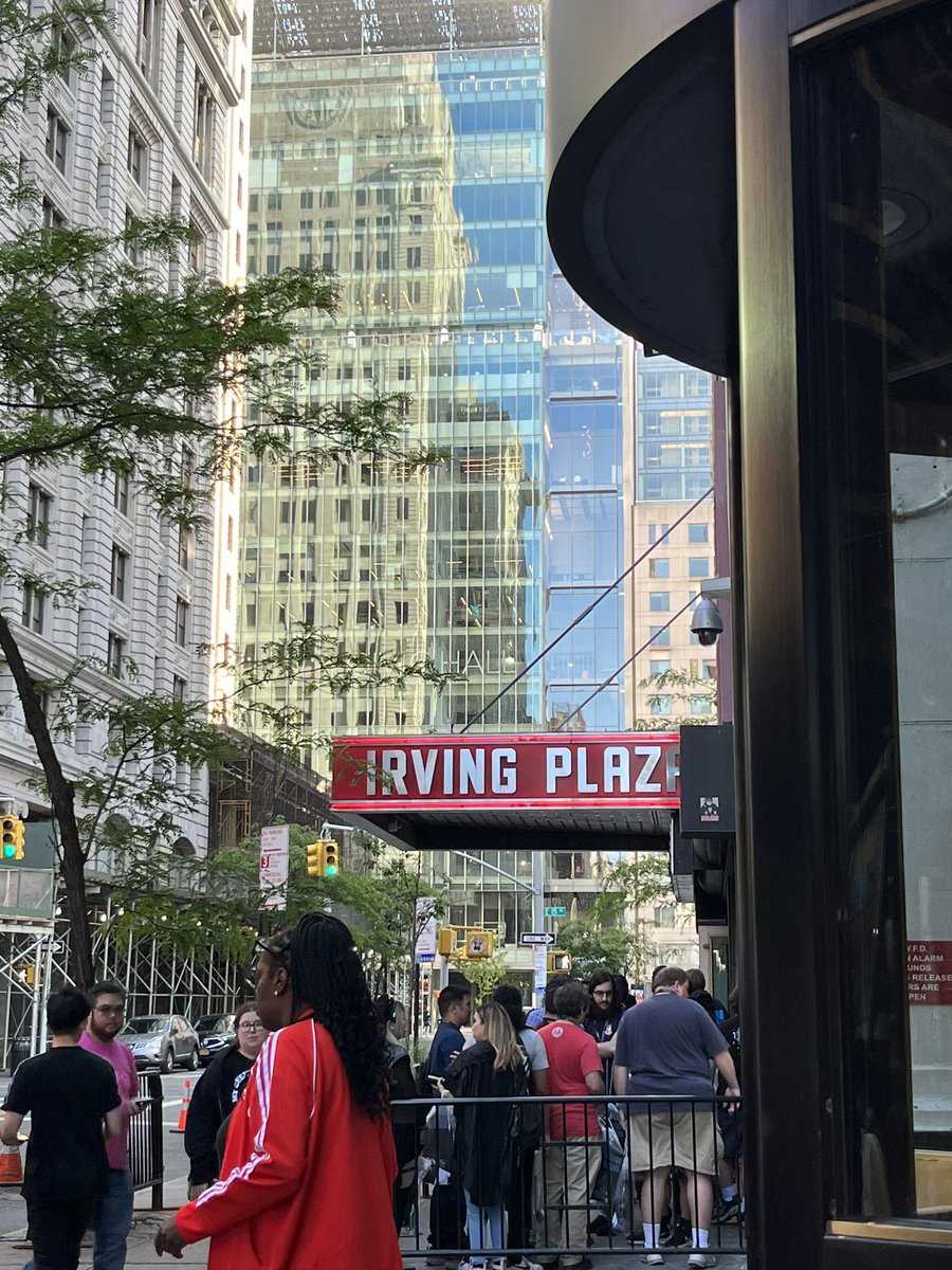 animemiz's tweet image. Waiting for Man with a Mission